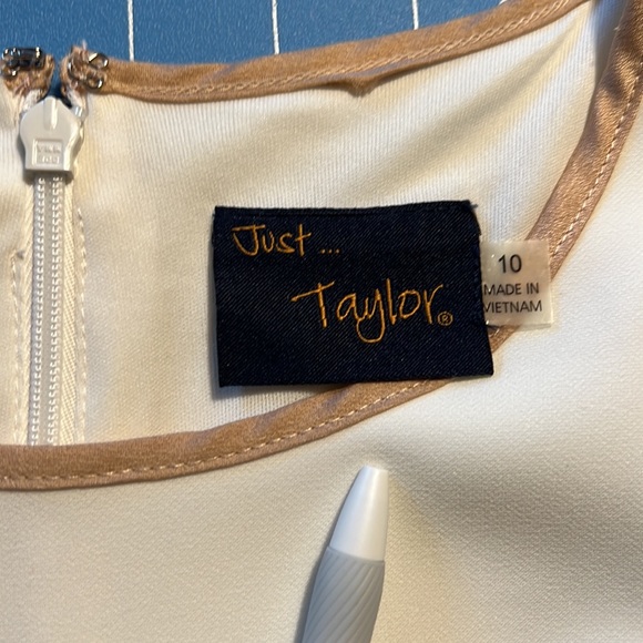 JUST…TAYLOR, A PERFECT 10!!!! - Picture 7 of 10